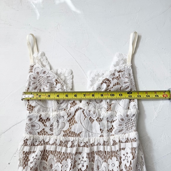 For Love and Lemons Gianna Midi Dress in White/Nude Lace Size M - Picture 9 of 10